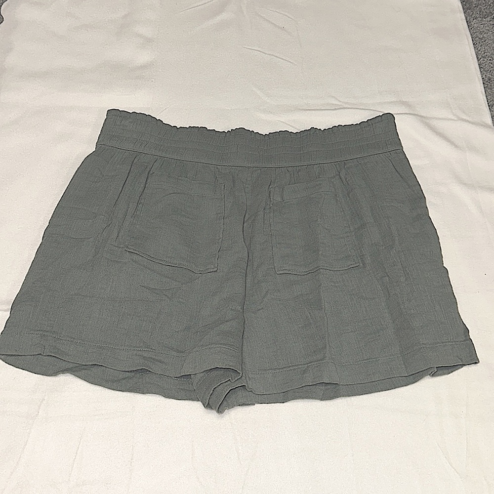 Linen Shorts - Picture 2 of 2
